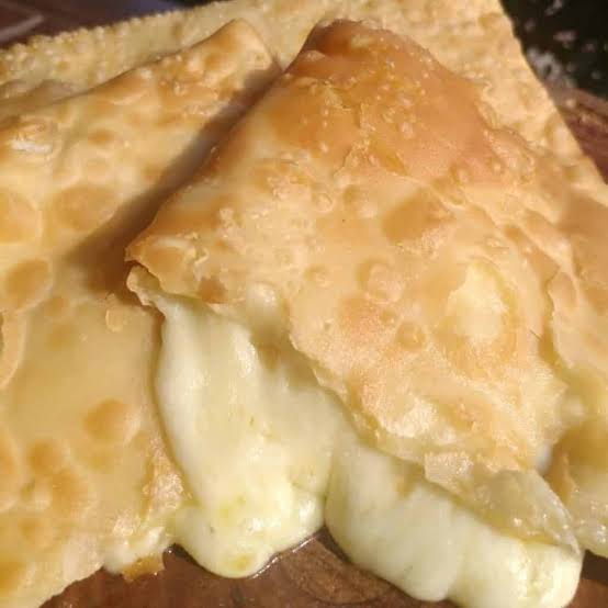 Pastel de 2 queijo