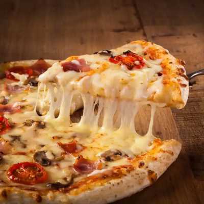 Pizza Forrada media